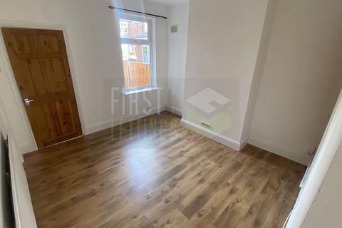 2 bedroom terraced house to rent, Lothair Road, Leicester LE2