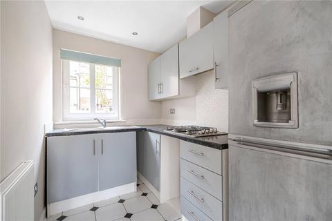 2 Pascal Mews, London, SE19 2BW