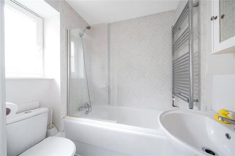 2 Pascal Mews, London, SE19 2BW