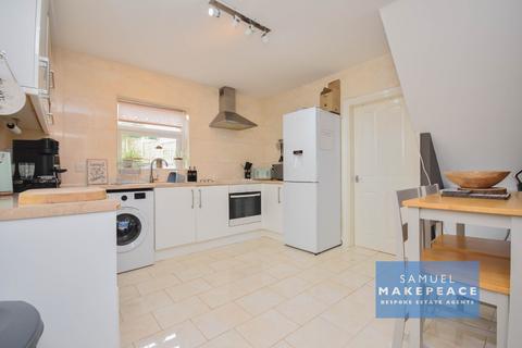 3 bedroom semi-detached house for sale, Newcrofts Walk, Stoke-on-trent ST6