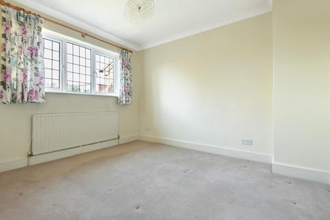 3 bedroom terraced house to rent, Anne Case Mews, Sycamore Grove, New Malden, KT3