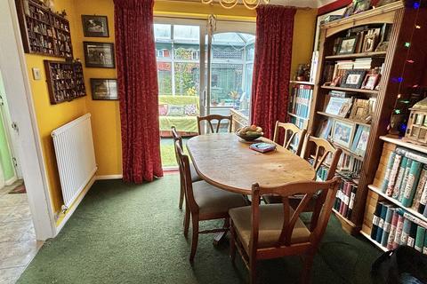 3 Hodson Close, Whetstone, Leicester, LE8 6EU