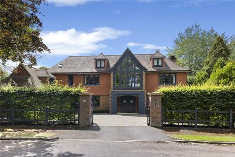 26 Fairbourne, Cobham, KT11 2BT