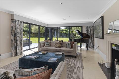 26 Fairbourne, Cobham, KT11 2BT