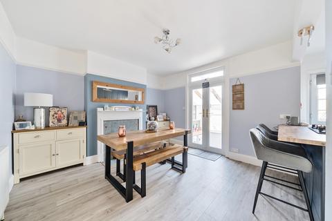 40 Chart Road, Folkestone, CT19 4EW
