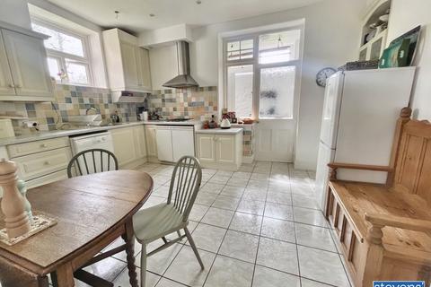 4 bedroom end of terrace house for sale, Market Street, North Tawton, Devon, EX20