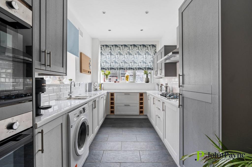Fitted Kitchen