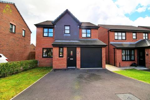 4 bedroom detached house for sale, Borsdane Way, Westhoughton, Bolton, BL5 3FD