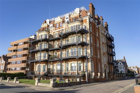 2 bedroom apartment for sale, Chevalier Road, Felixstowe, Suffolk, IP11