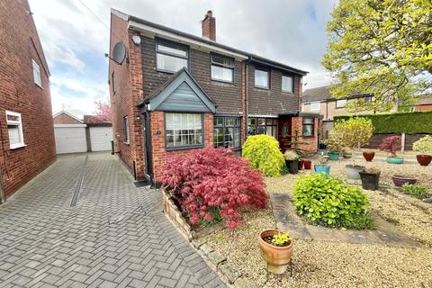 3 bedroom semi-detached house for sale, Fairford Way, South Reddish, Stockport, SK5