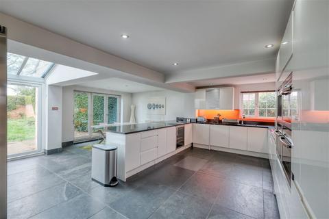 4 bedroom detached house for sale, The Ridgeway, Astwood Bank, Redditch B96 6LX