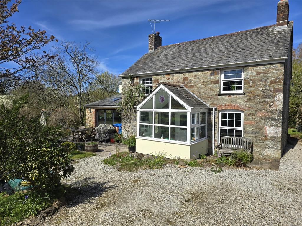 Bodmin, Cornwall 5 bed detached house to rent £2,000 pcm (£462 pw)