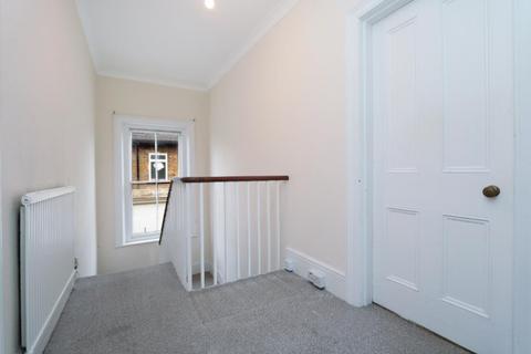 2 bedroom apartment to rent, 15 Surbiton Hill Park, Surbiton KT5