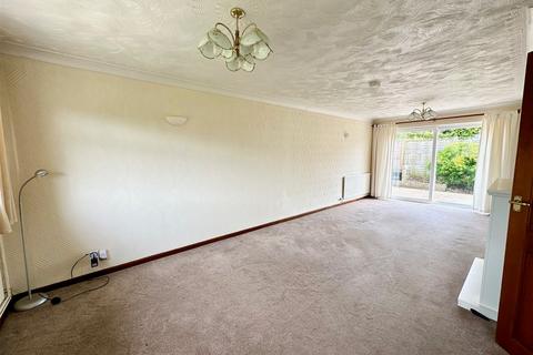 2 bedroom detached bungalow for sale, Well Close, Winscombe
