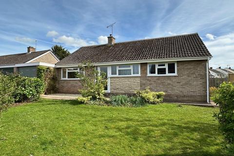 2 bedroom detached bungalow for sale, Well Close, Winscombe