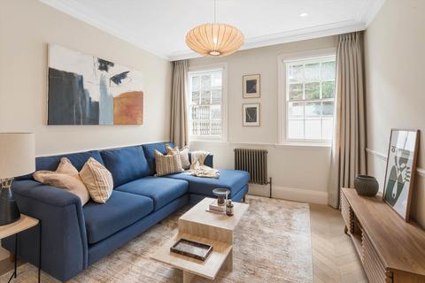 3 bedroom terraced house to rent, Graham Terrace, Belgravia, London, SW1W