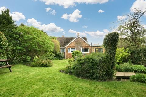 4 bedroom chalet for sale, Cinnamon Close, Chalgrove, OX44