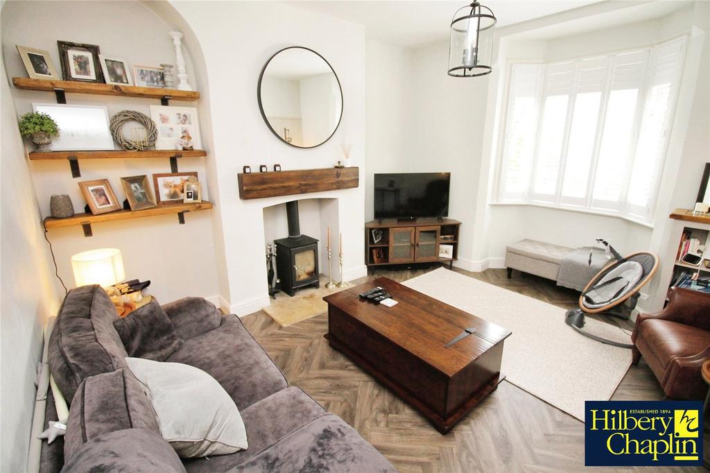 Weald Road, South Weald, Brentwood, Essex, CM14 3 bed end of terrace