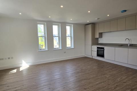 3 bedroom flat for sale, 63 Copers Cope Road, Beckenham BR3