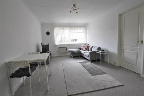 1 bedroom apartment to rent, Highclere Court, Woking GU21