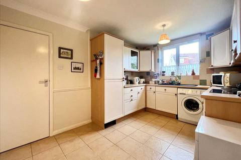 2 bedroom apartment for sale, 56 Hadleigh Road, Leigh on Sea SS9