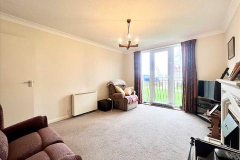 2 bedroom apartment for sale, 56 Hadleigh Road, Leigh on Sea SS9