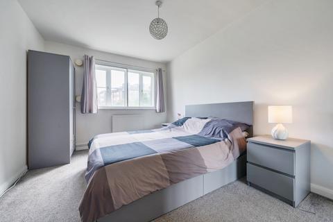 16 Alice Close, New Barnet, Barnet, EN5 1PB