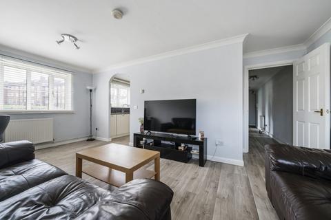 16 Alice Close, New Barnet, Barnet, EN5 1PB