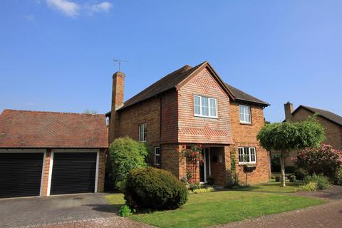 4 bedroom detached house for sale, HAREBELL CLOSE, FAREHAM. GUIDE PRICE £525,000 - £550,000.