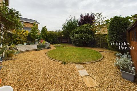 4 bedroom detached house for sale, Peregrine Close, Diss