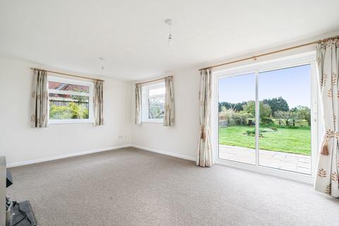 5 bedroom detached house to rent, Southfield House, Tewkesbury Road, Eckington, Pershore, Worcestershire