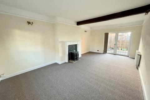 4 bedroom detached house to rent, Church Street, Slough SL1