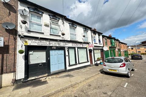 Shop to rent, Cardigan Street, Luton, Bedfordshire, LU1 1RR