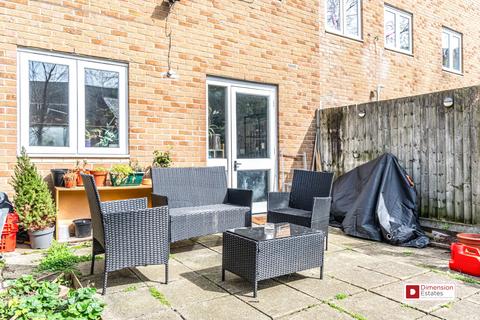 113 Buxhall Crescent, London, E9 5JZ