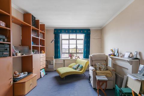 2 bedroom flat for sale, Clareville Grove, Kensington, London, SW7