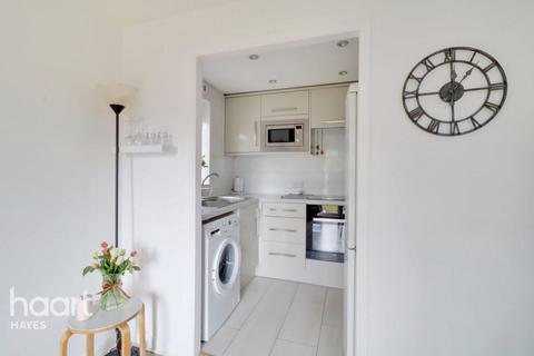 1 bedroom flat for sale, Grove Road, Hounslow