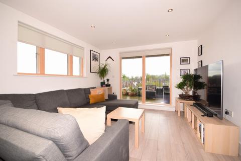 3 bedroom penthouse to rent, Wood Street, East Grinstead, RH19