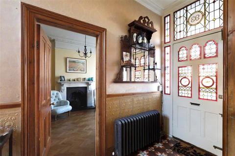 93 Queens Road, London, SW19 8NR