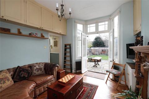 93 Queens Road, London, SW19 8NR