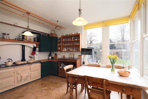 93 Queens Road, London, SW19 8NR