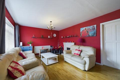3 bedroom house for sale, Murray Square, London E16