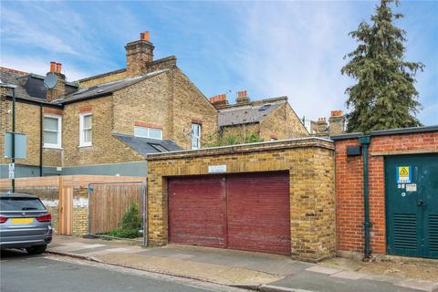 1 bedroom property with land for sale, Sheen Lane, London, SW14