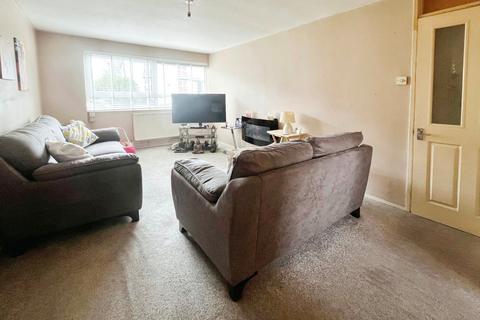 2 bedroom flat for sale, Prestwich, Manchester M25