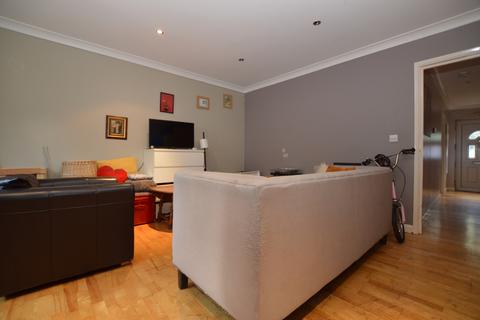 3 bedroom end of terrace house to rent, Friary Road Peckham SE15