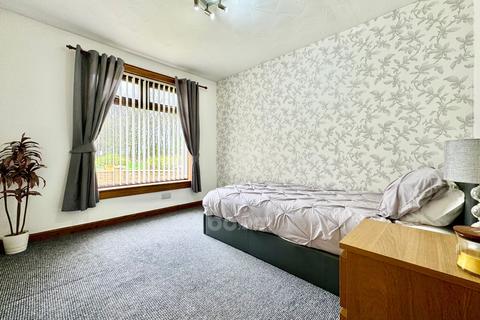 49 Smith Avenue, Glengarnock, Beith, KA14 3BN