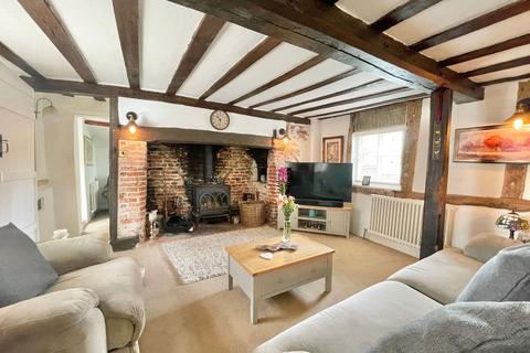 3 bedroom cottage for sale, The Green, Tacolneston