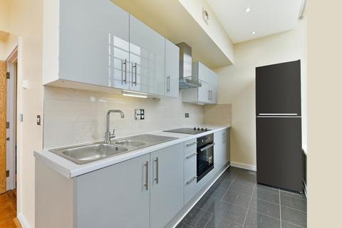 2 bedroom apartment for sale, Wallis House, Great West Road, Brentford, TW8