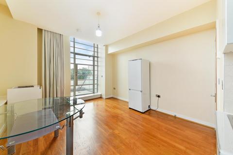 2 bedroom apartment for sale, Wallis House, Great West Road, Brentford, TW8