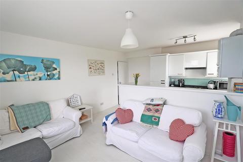 1 bedroom apartment for sale, Croindene Court, South Croydon