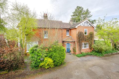 4 bedroom detached house for sale, Manor Road, Bishops Stortford, Hertfordshire, CM23